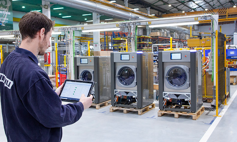 Girbau presenta GENIUS, su nueva gama de lavadoras inteligentes y sostenibles