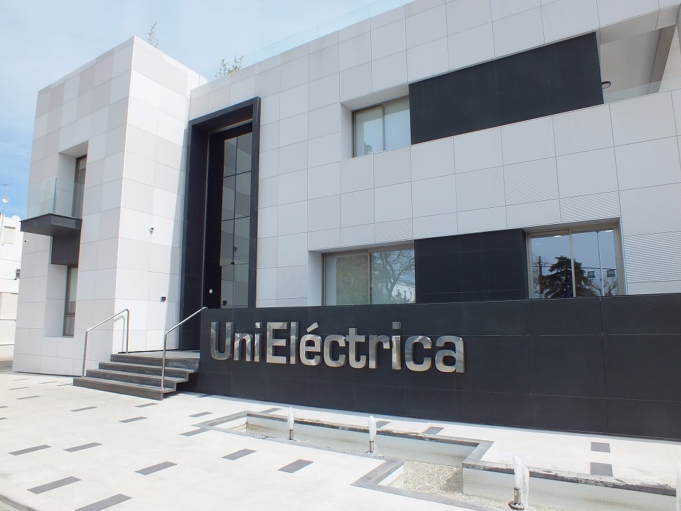 Cada contrato de luz de una comercializadora verde evita de media 2 toneladas de CO2 al año