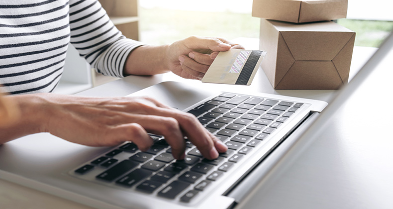 El 9% de los españoles compra por Internet más de una vez a la semana
