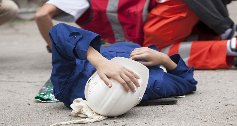 Los accidentes laborales mortales bajan un 17,6% hasta marzo, pero suben los graves y los leves