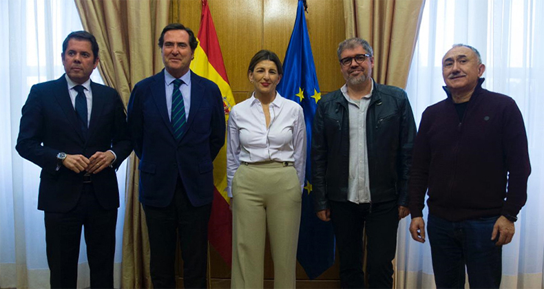 ACUERDO ENTRE LAS ORGANIZACIONES EMPRESARIALES, SINDICATOS Y GOBIERNO PARA INCREMENTAR EL SMI HASTA LOS 950 EUROS AL MES