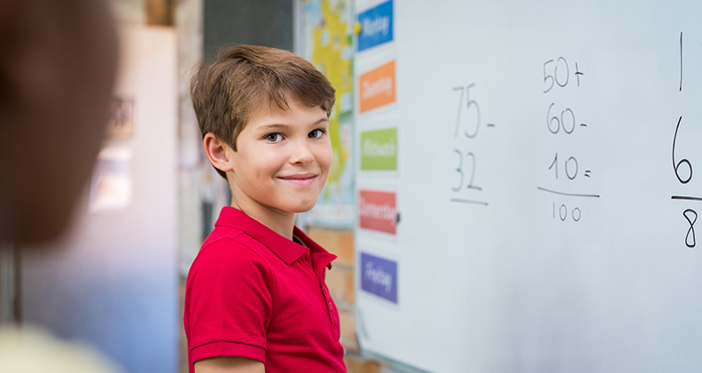 AEB y Junior Achievement acercan la educación financiera a alumnos de Primaria