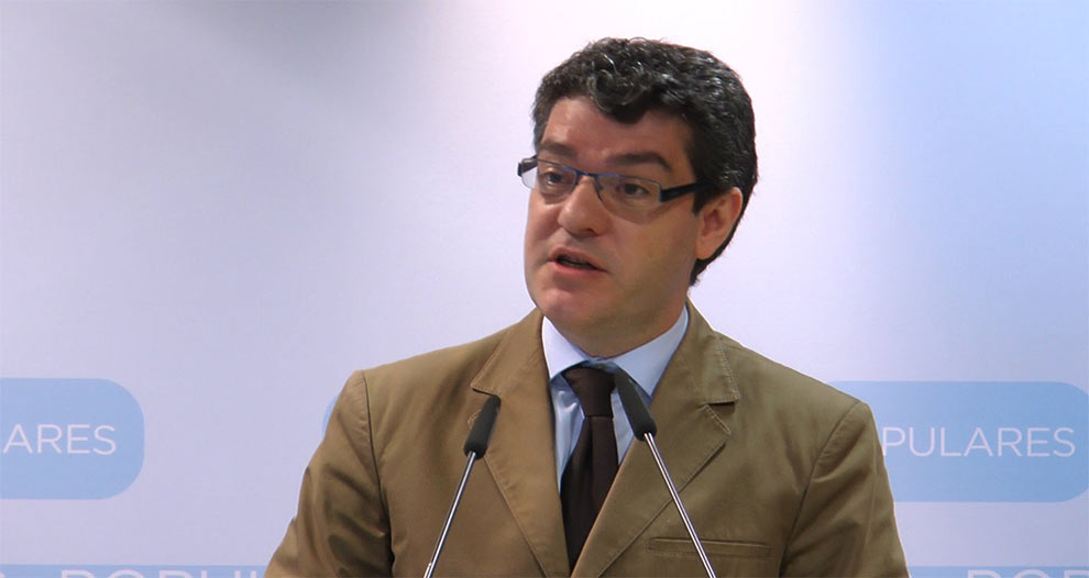 Álvaro Nadal pide a familias, empresarios y ciudadanos priorizar la transformación digital