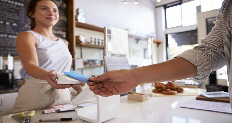 Anglicismos que nos cambian la vida: el caso del contactless