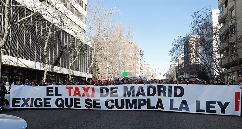 Arranca la huelga de taxistas que pretende «parar Madrid» para exigir una regulación ya de las VTC