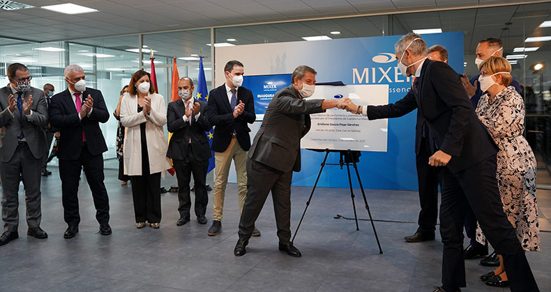 LAS AUTORIDADES DE CASTILLA LA MANCHA Y EL MINISTERIO DE INDUSTRIA SE VUELCAN CON MIXER & PACK EN SU  INAUGURACIÓN