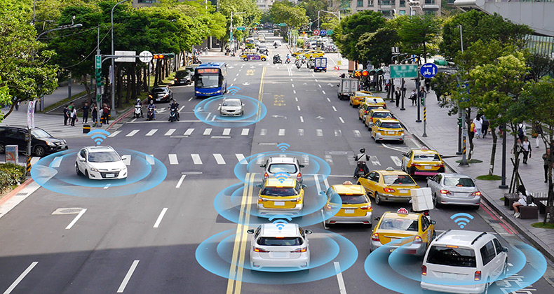 Bruselas adopta nuevas reglas para favorecer el avance de sistemas de transporte inteligentes cooperativos