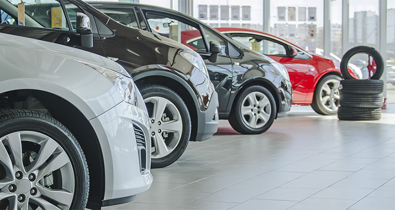 Bruselas prepara medidas para responder a un posible arancel de EEUU a los coches