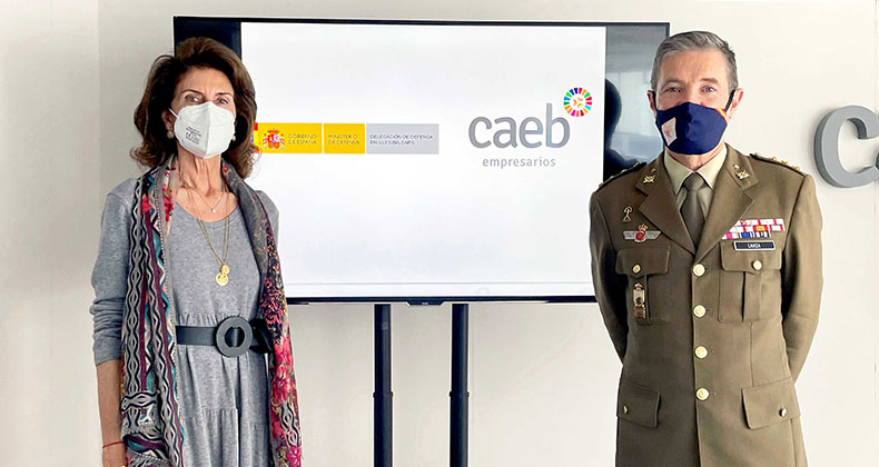 CAEB y el Ministerio de Defensa firman un convenio para facilitar la incorporación laboral del personal militar al abandonar las Fuerzas Armadas