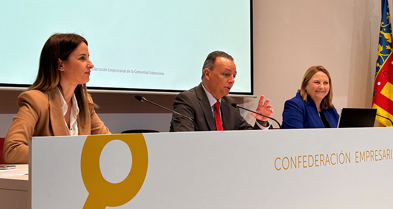 La CEV rechaza la aprobación de la tasa turística y asegura que lastrará al sector y su recuperación