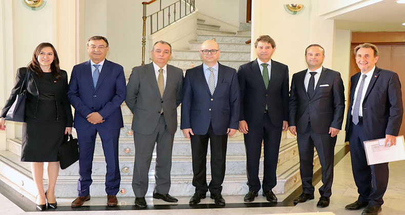La CEV recibe al embajador de Turquía en España, Cihad Erginay.