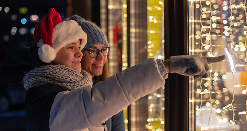 El comercio pide ampliar la hora límite de apagado de los escaparates durante la campaña de Navidad