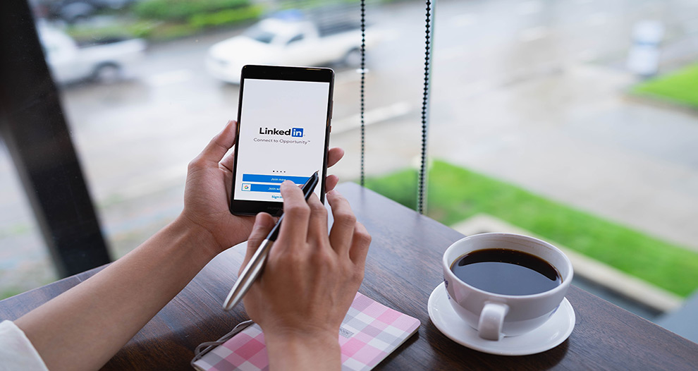 Cómo lograr un perfil de LinkedIn más inteligente emocionalmente