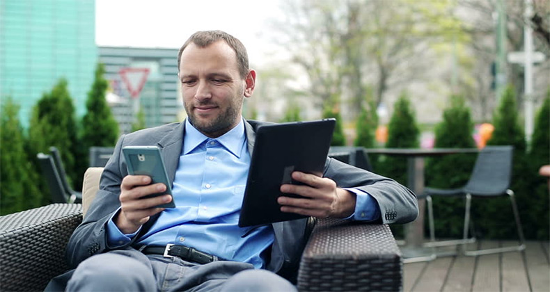 ¿Con el móvil o con la tablet?