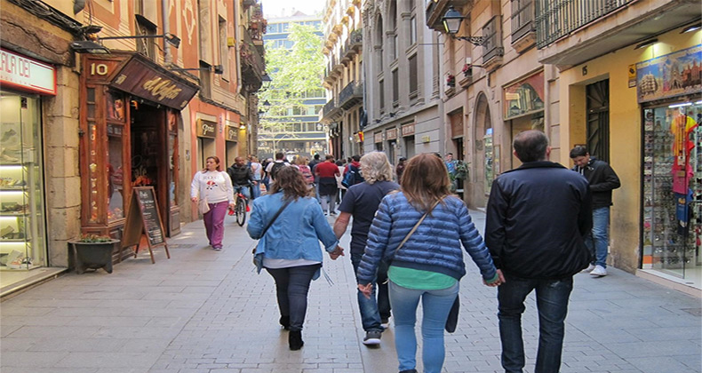 La confianza del consumidor cae 2,3 puntos en marzo por la peor valoración actual y de las expectativas