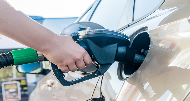 5 consejos para controlar los gastos de combustible de tu flota sin naufragar en el intento