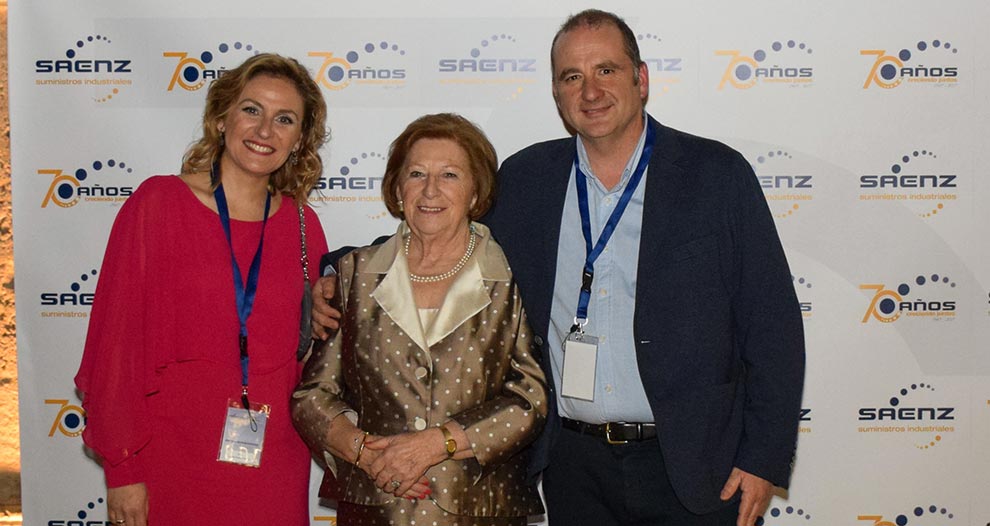 CVE otorga el CECALE de Oro por Valladolid a Mª Concepción Sáenz Andreu de Sáenz Suministros Industriales