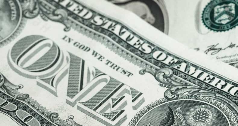 dolar-amplia-ganancias-frente-al-euro