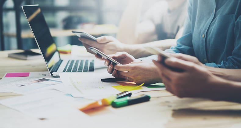 empresas-recelan-uso-soluciones-abiertas-mensajeria-instantanea-empleados