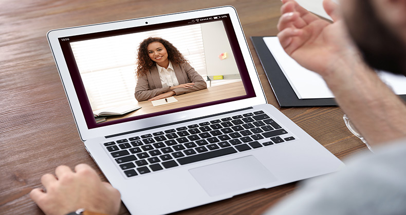 Has conseguido una entrevista virtual. Ahora, consigue el trabajo con estos consejos