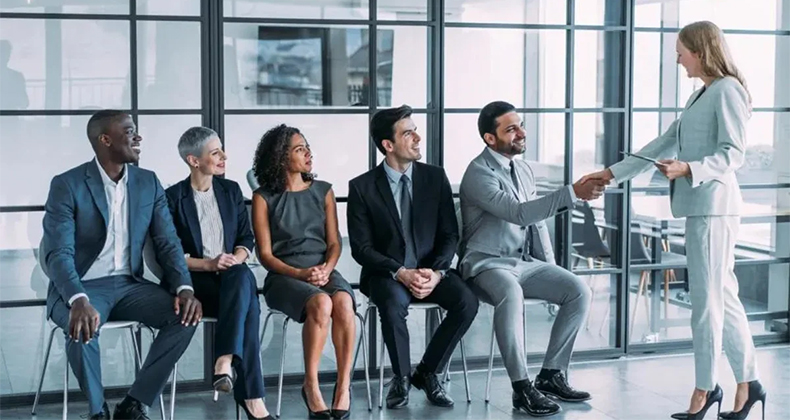 El error de copiar modelos de RRHH de grandes empresas