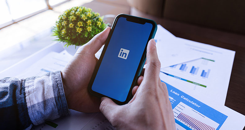 5 errores de LinkedIn que están ralentizando tu búsqueda de empleo