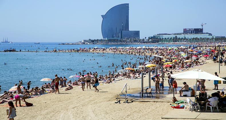 España recibe 8,3 millones de turistas hasta febrero (+3,9%), con 9.000 millones de gasto, un 5,2% más