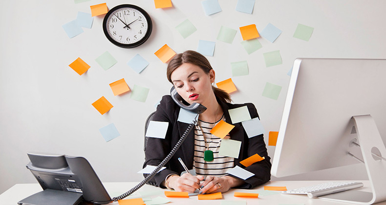 4 de cada 10 españoles atiende asuntos del trabajo durante sus vacaciones