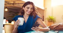 espanoles-usa-mensajeria-instantanea-whatsapp-principal-fuente-comunicacion