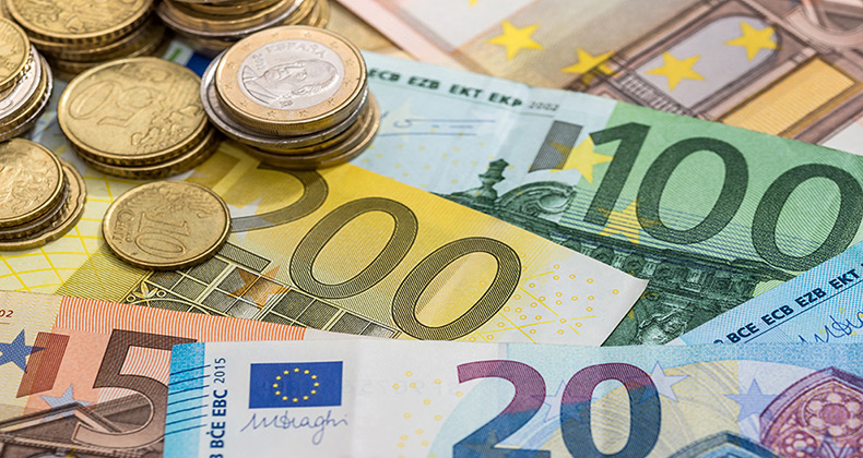 El euro pierde fuerza frente al dólar