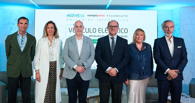 Faconauto y AEDIVE lanzan el primer Decálogo de Seguridad del Vehículo Eléctrico