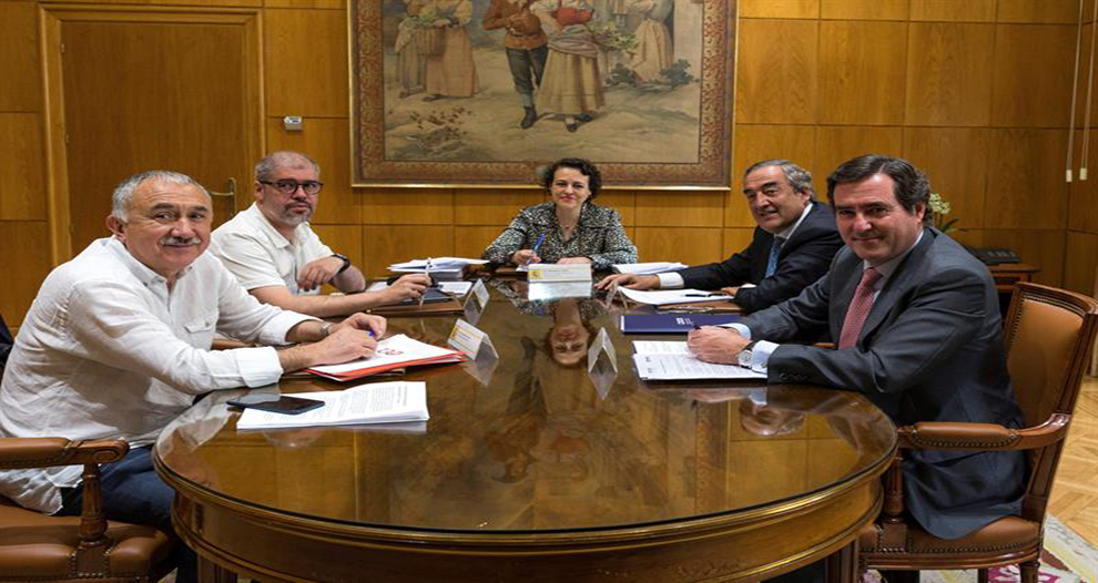 Gobierno y agentes sociales abordarán el empleo, la formación y economía sumergida en el marco del diálogo social