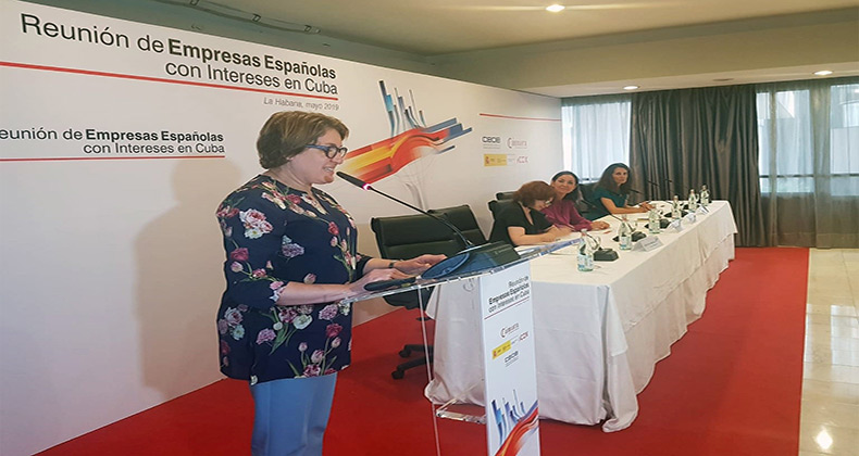 Gobierno y CEOE muestran su apoyo a las empresas españolas ante la Ley Helms Burton