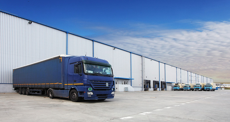 El Gobierno prepara a transportistas y operadores logísticos ante el Brexit