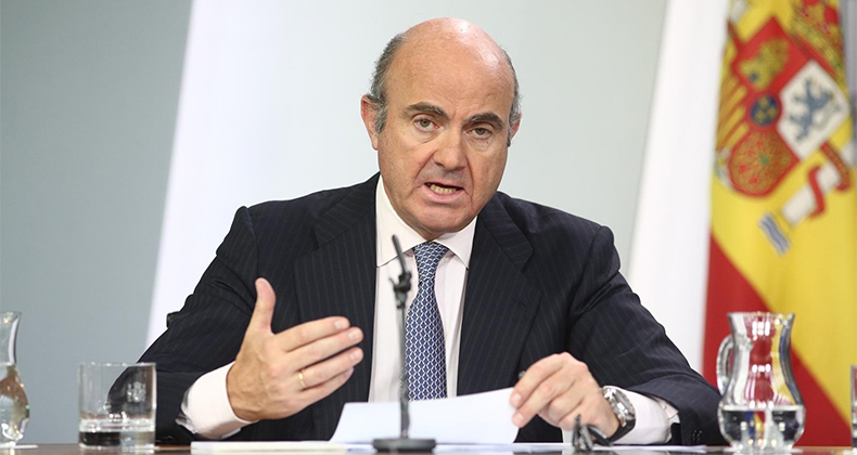 Guindos ve una «buena noticia» la mejora de previsiones de Bruselas y prevé un «crecimiento fuerte»