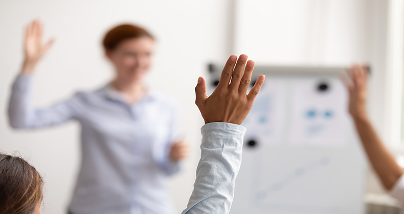 Incrementar el engagement de clientes y usuarios