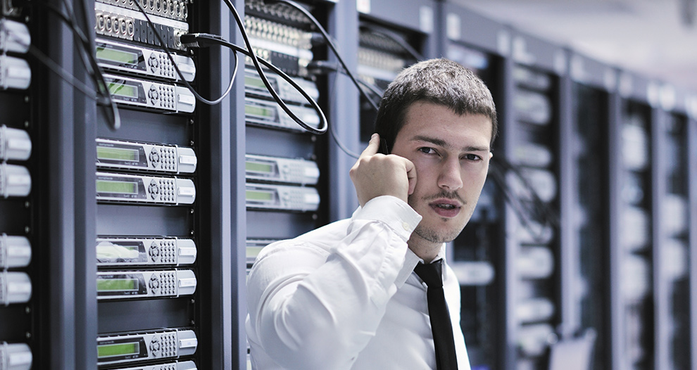Informática, telecomunicaciones y ciberseguridad, las profesiones con menos competencia y más salario