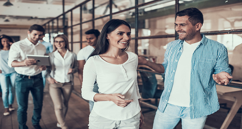 Los jóvenes españoles quieren emprender o trabajar para una gran empresa a partes iguales
