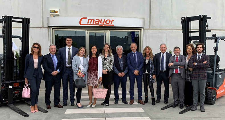 La Junta Directiva de CVE visita las instalaciones de Carretillas Mayor