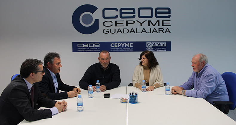 La presidenta de CEOE-CEPYME Guadalajara y los secretarios generales de UGY y CCOO mantienen un encuentro abogando por el diálogo social