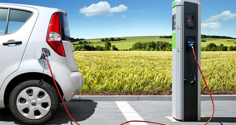 Las empresas compran el 62% de los coches eléctricos que se matriculan en España