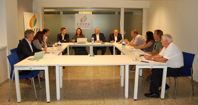 los-empresarios-alicantinos-firman-manifiesto-la-tasa-turistica-la-comunidad-valenciana