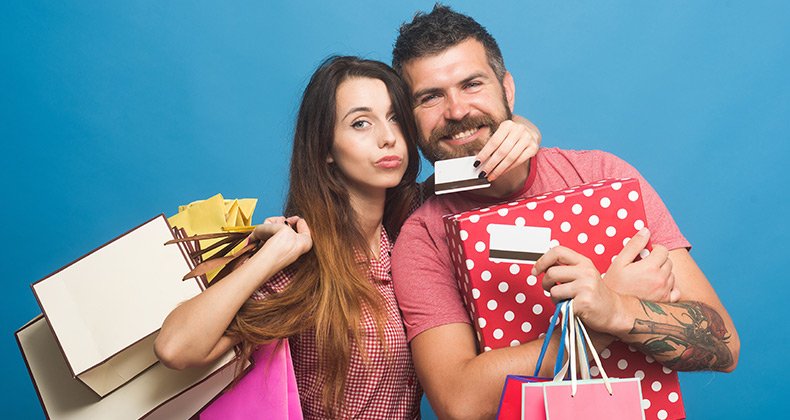 Los españoles siguen prefiriendo comprar en tiendas tradicionales, más que por Internet