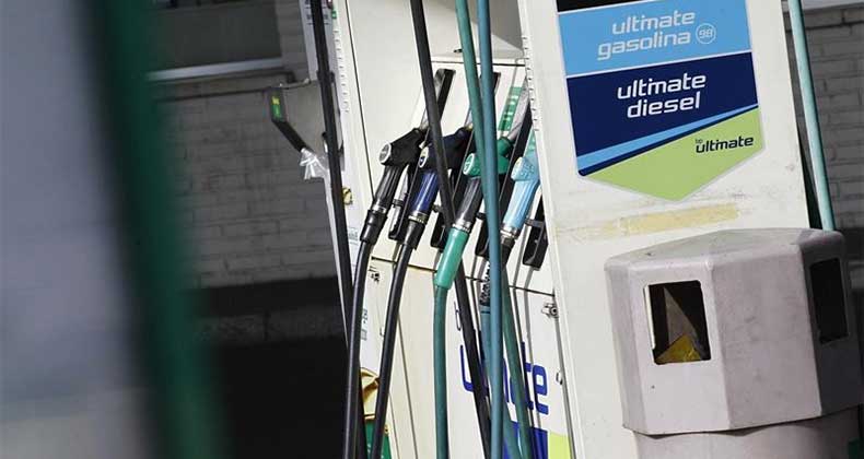 Los precios del gasóleo y la gasolina encadenan su segunda semana de alzas y tocan máximos del verano