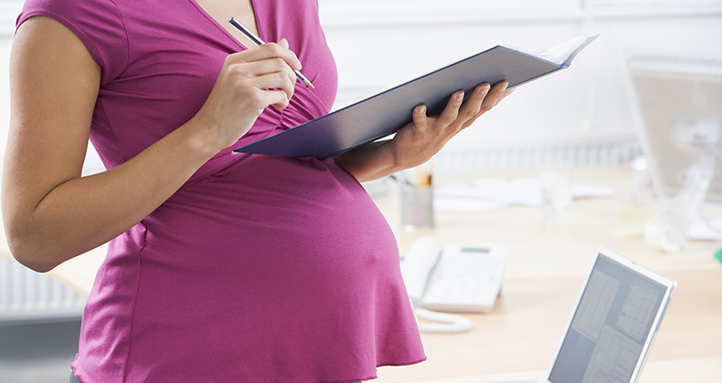 Las madres cobrarán intereses por la devolución de IRPF de prestaciones de maternidad si les salió a ingresar