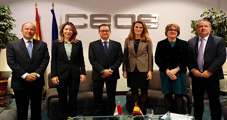 El ministro de Comercio Exterior de Perú, Edgar Vásquez, destaca oportunidades de inversión en el país andino