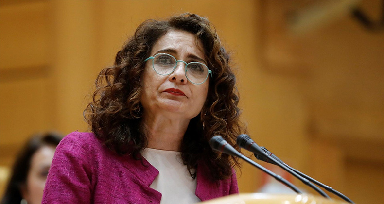 Montero confirma que está dispuesta a explorar la subida del IRPF a las rentas de más de 150.000 euros