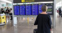 normalidad-aeropuerto-barcelona-1000-vuelos-programados-este-martes