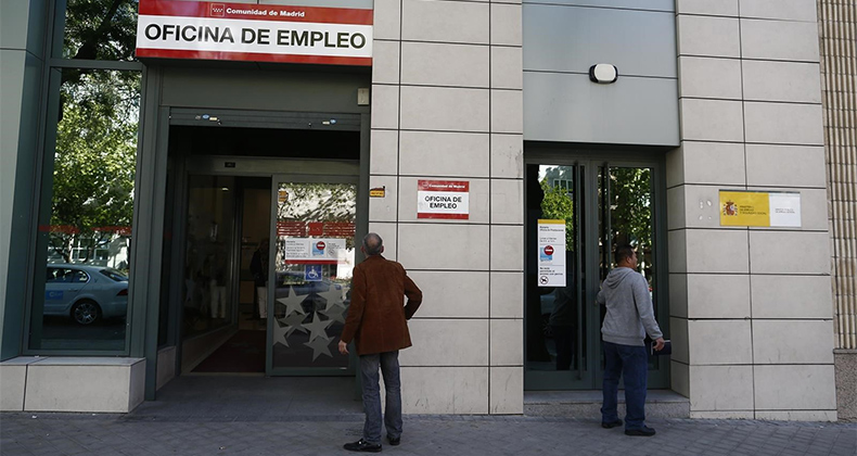 El paro sube en 29.400 personas en el primer trimestre y se destruyen 124.100 empleos