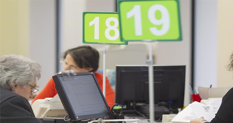 El paro sube en 49.900 personas hasta marzo, su peor dato desde 2013, y se destruyen 93.400 empleos